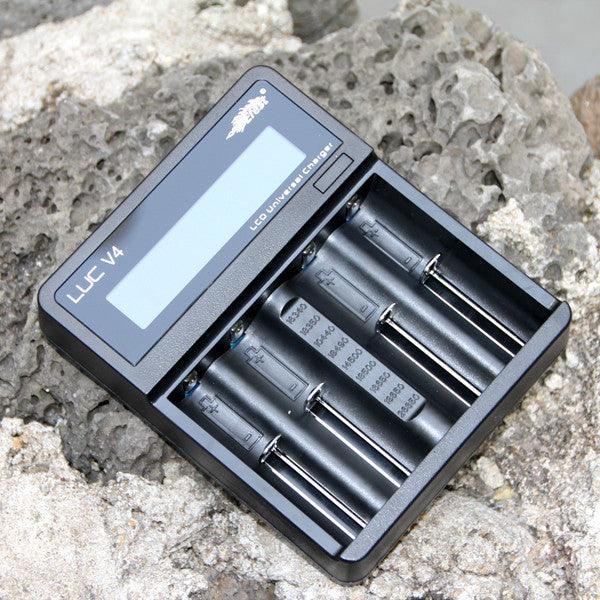 Cargador LUC v4 digital de 4 vias - Default Title - Vapeando Ando vape shop