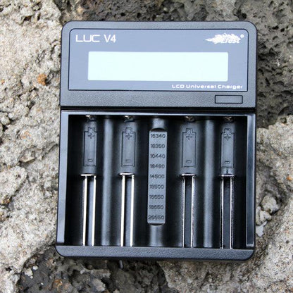 Cargador LUC v4 digital de 4 vias - Default Title - Vapeando Ando vape shop